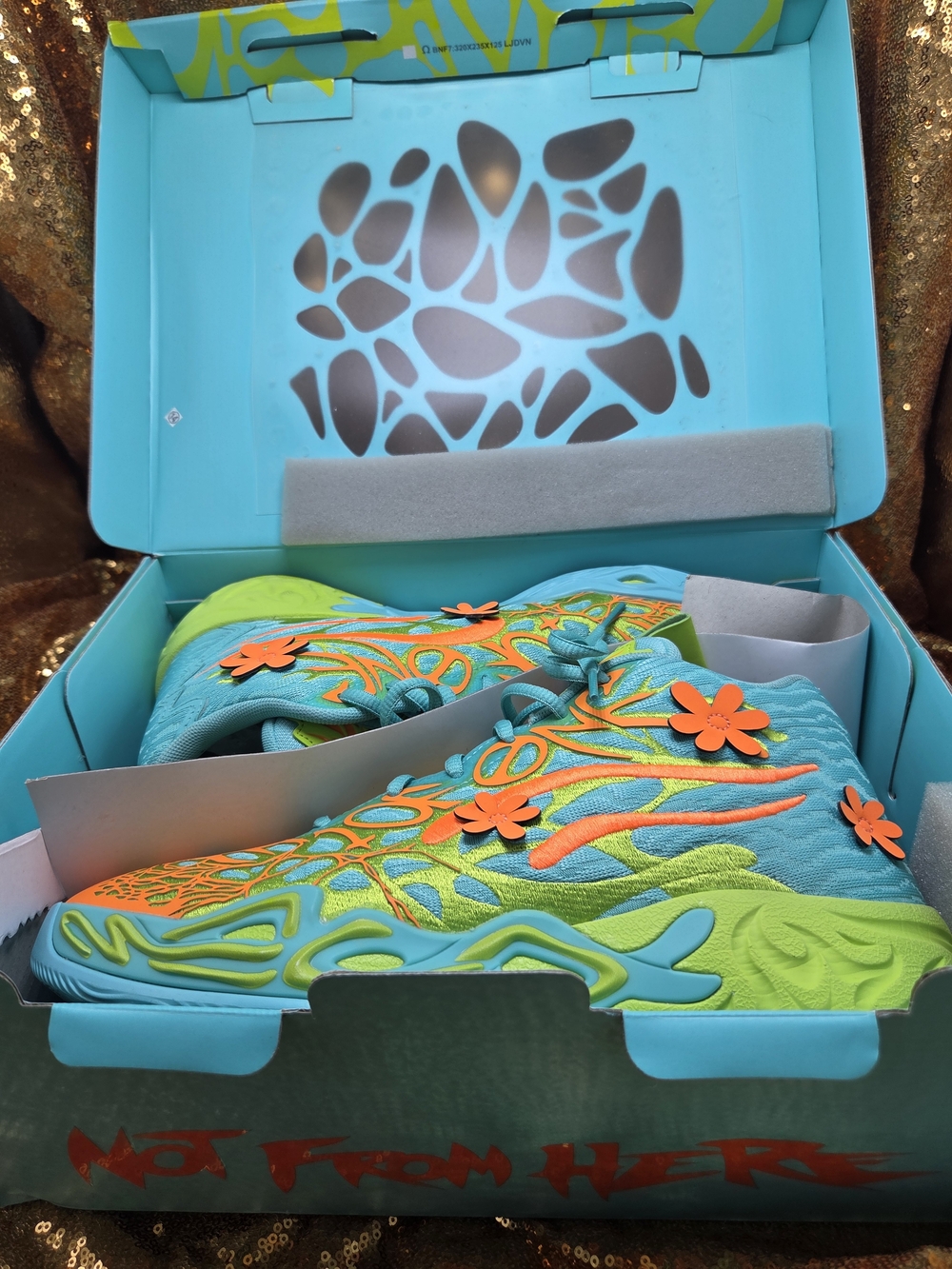 Puma Scooby-Doo Collector Box - Turquoise & Lime Accents - Picture 3 of 11
